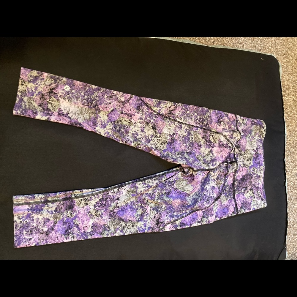 Fast and free Lululemon Capri, yoga pants